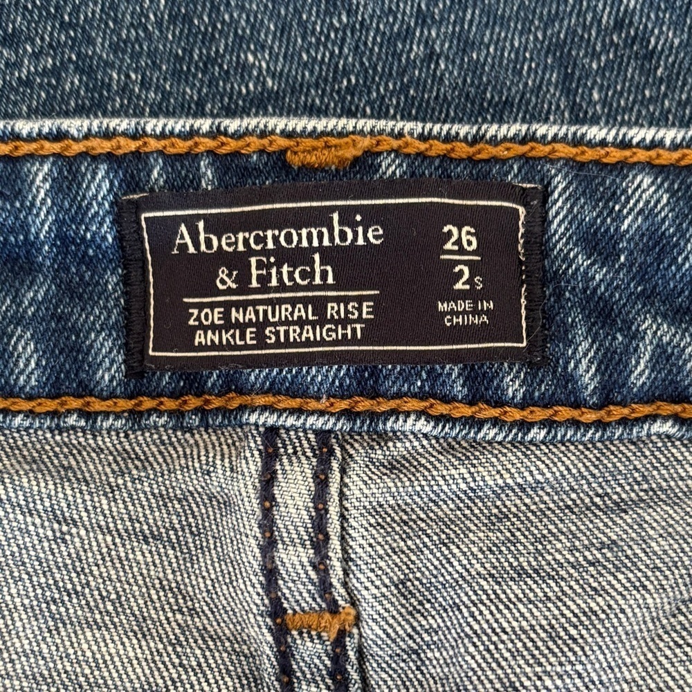 Abercrombie & Fitch Woman Size 26 Short‎ Zoe Natural Rise Ankle Straight Jean - Picture 4 of 11